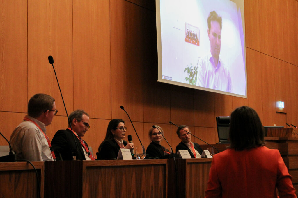 484EF943 60E6 49AF B25A A6B563B932F8